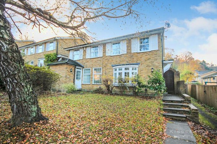 3 Bedroom Semi-Detached House To Rent In Pennine Walk, Tunbridge Wells, TN2