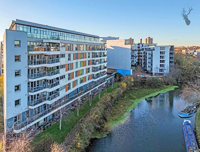 3 Bedroom Apartment For Sale In Wick Lane, Ink Court, E3
