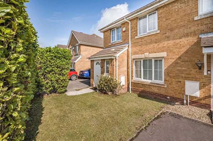 3 Bedroom Semi-Detached House For Sale In Thorne Way, St Marys Field, CF5