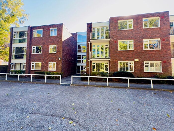 1 Bedroom Flat For Sale In Foxgrove Road, Beckenham, BR3