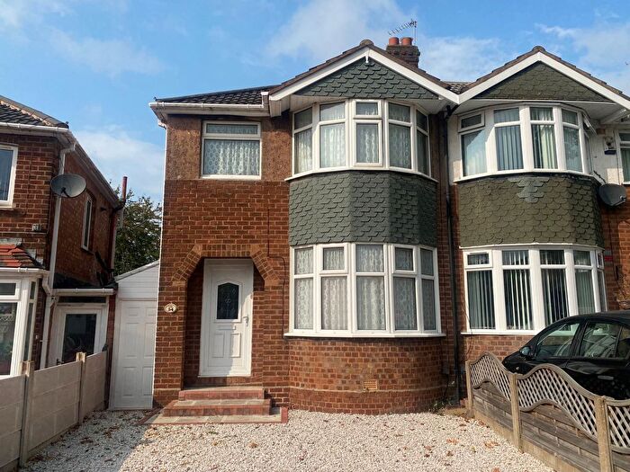 3 Bedroom Semi-Detached House To Rent In Coleraine Road, Birmingham, West Midlands, B42