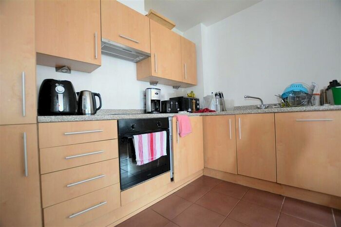 2 Bedroom Apartment To Rent In The Hicking Building, Queens Road, Nottingham, NG2