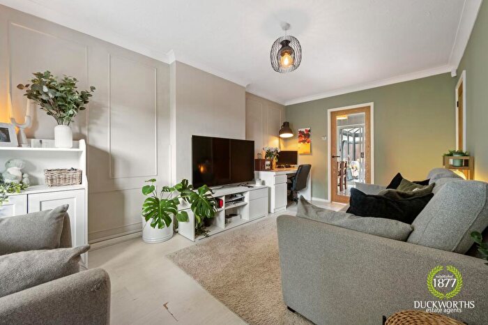 3 Bedroom Detached House For Sale In The Spinney, Burnley, BB12