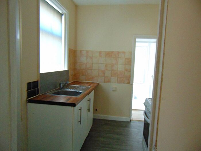 1 Bedroom Flat To Rent In Craven Street, Northampton, Northamptonshire, NN1