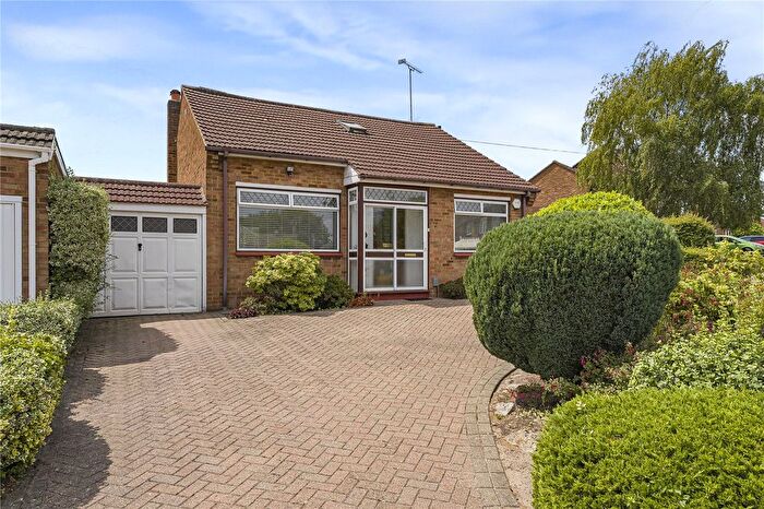 3 Bedroom Bungalow For Sale In Summerhouse Drive, Dartford, Kent, DA2