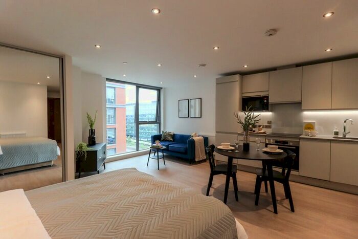 Studio To Rent In Napier Road, Reading, Berkshire, RG1