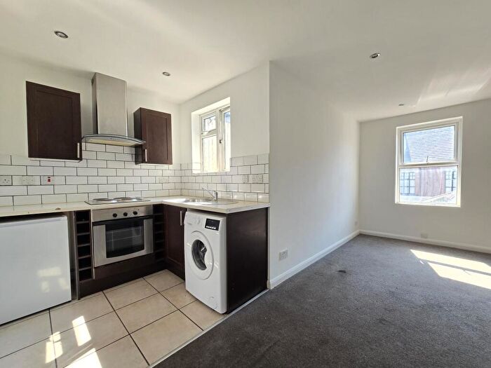 1 Bedroom Flat To Rent In Rumbridge Street, Southampton, SO40