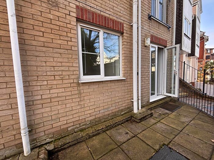 2 Bedroom Apartment To Rent In Norwich Road, Bournemouth, BH2