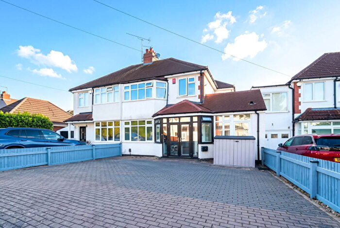 5 Bedroom Semi-Detached House For Sale In Yoxall Road, Shirley, B90