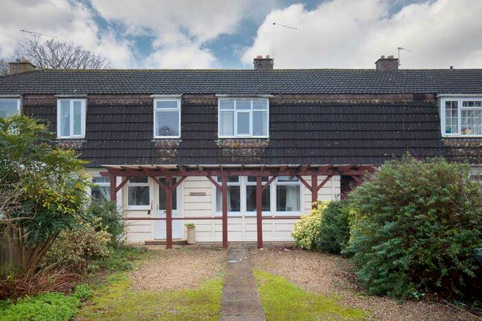 3 Bedroom Terraced House For Sale In Denham Drive, Shaftesbury, SP7