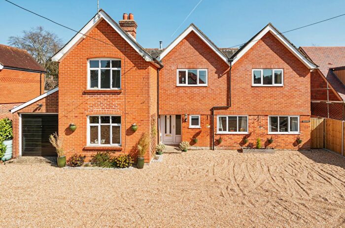 4 Bedroom Detached House For Sale In Danes Road, Awbridge, Romsey, Hampshire, SO51