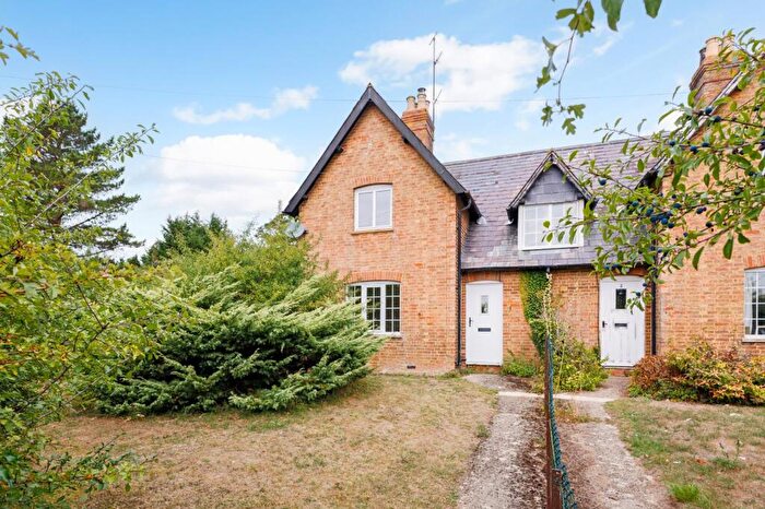 3 Bedroom Semi-Detached House To Rent In Mill Street, Islip, Kidlington, Oxfordshire, OX5