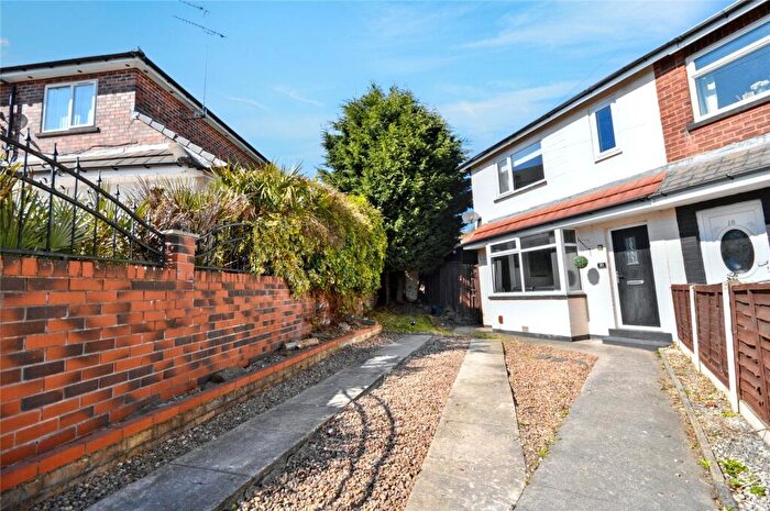 3 Bedroom End Of Terrace House For Sale In Westbury Place North, Leeds, West Yorkshire, LS10
