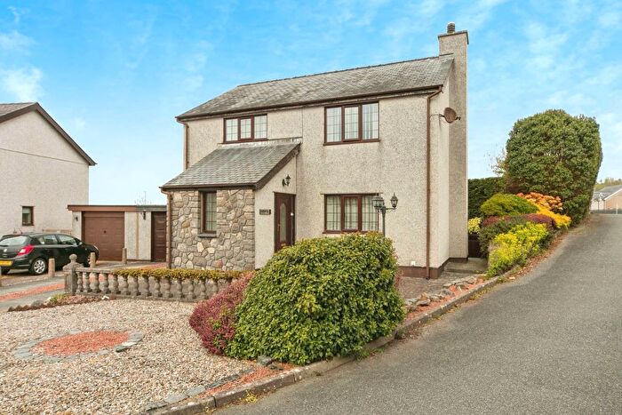 3 Bedroom Detached House For Sale In Pentre Berw, Gaerwen, Isle Of Anglesey, LL60