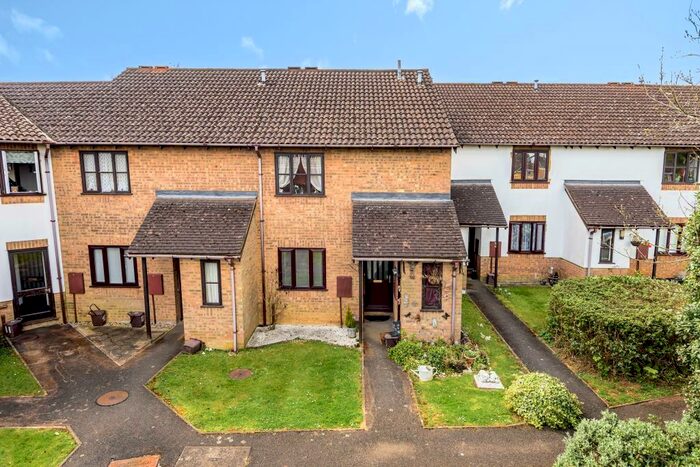 1 Bedroom Apartment To Rent In Little Greencroft, Chesham, HP5