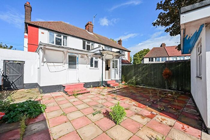 5 Bedroom Property To Rent In White Hart Lane, Tottenham, London, N17