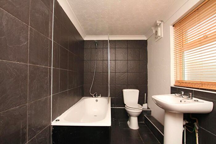 5 Bedroom Terraced House To Rent In Sturry Road, Canterbury, CT1