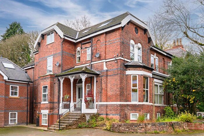 2 Bedroom Apartment For Sale In Edge Lane, Manchester, M21