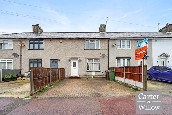 3 Bedroom Terraced House For Sale In Rothwell Road, Dagenham, RM9