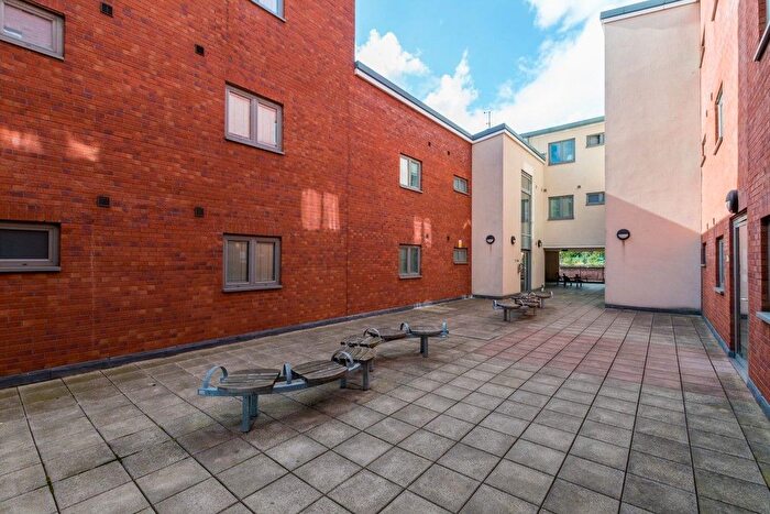 1 Bedroom Flat To Rent In Westgate, Wakefield, WF1
