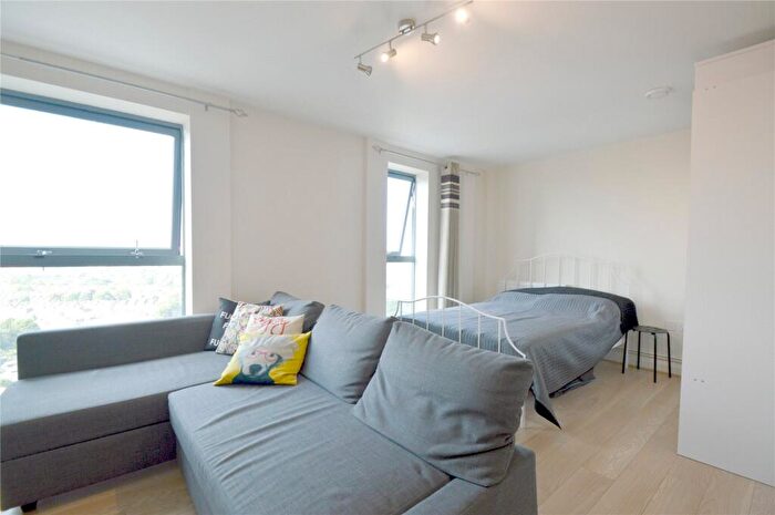 Apartment To Rent In City House, London Road, Croydon, CR0