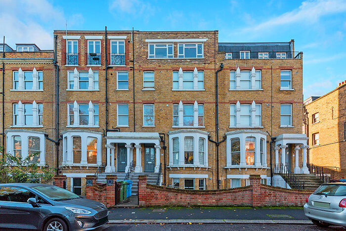 2 Bedroom Apartment To Rent In East Dulwich London, SE22
