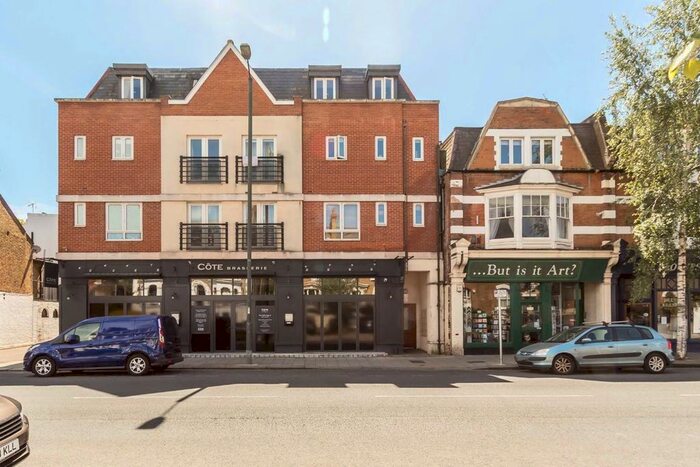 2 Bedroom Flat To Rent In High Street, Teddington TW11