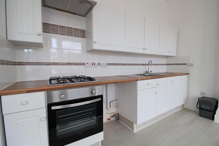 1 Bedroom Flat To Rent In Victoria Road North, Southsea, PO5