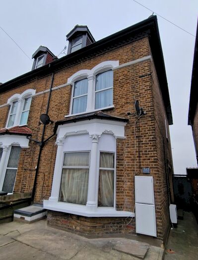 1 Bedroom Flat To Rent In Bensham Lane, Thornton Heath, CR7
