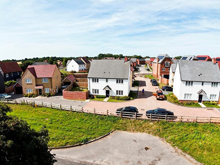 4 Bedroom Detached House For Sale In Dapple Mews, Braintree, CM7
