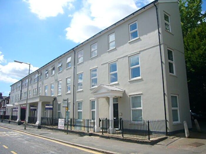 1 Bedroom Flat To Rent In North West Apartments, Woodford Road, Watford, WD17