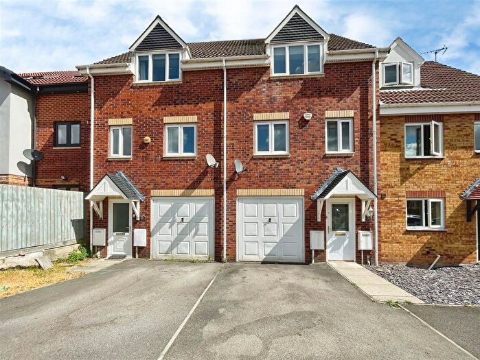 3 Bedroom Terraced House For Sale In Dewberry Gardens, Forest Town, Mansfield, NG19
