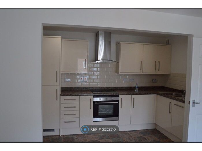 1 Bedroom Flat To Rent In High View Court, Luton, LU2