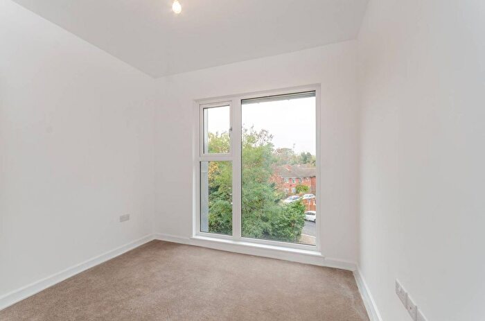 1 Bedroom Flat To Rent In Anerley Park, Crystal Palace, London, SE20