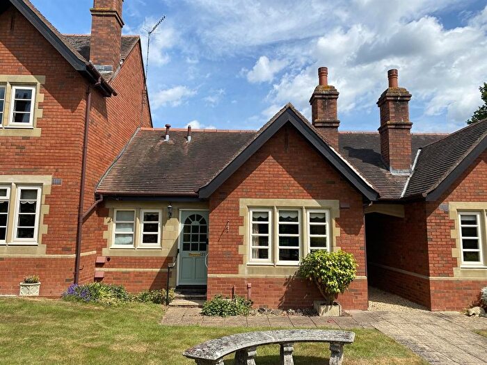 2 Bedroom Property For Sale In Pyndar Court, Malvern, WR13