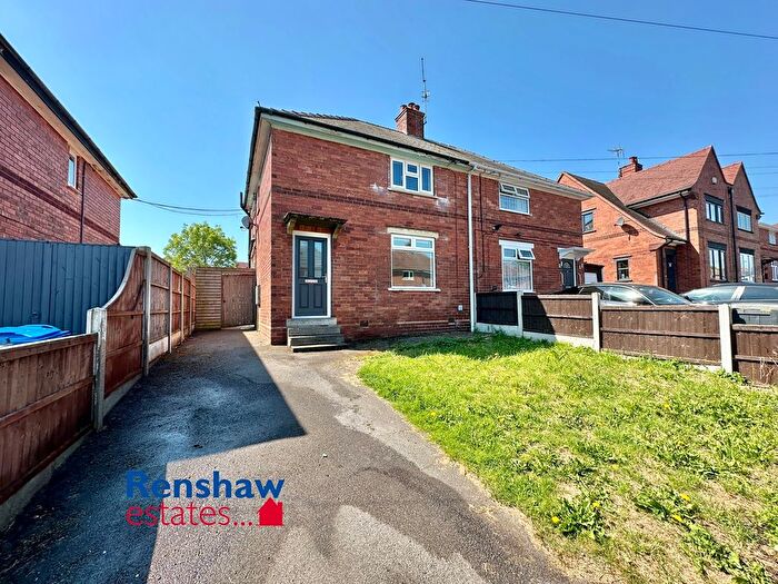 3 Bedroom Semi-Detached House To Rent In St James Avenue, Ilkeston, Derbyshire, DE7