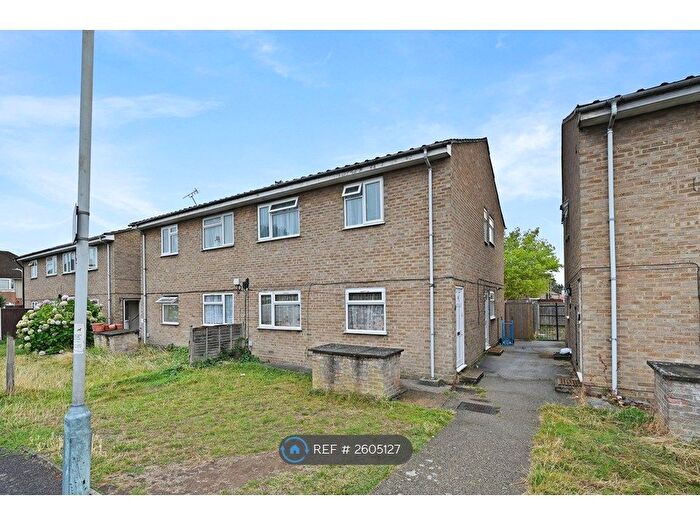 2 Bedroom Maisonette To Rent In Melina Close, Hayes, UB3