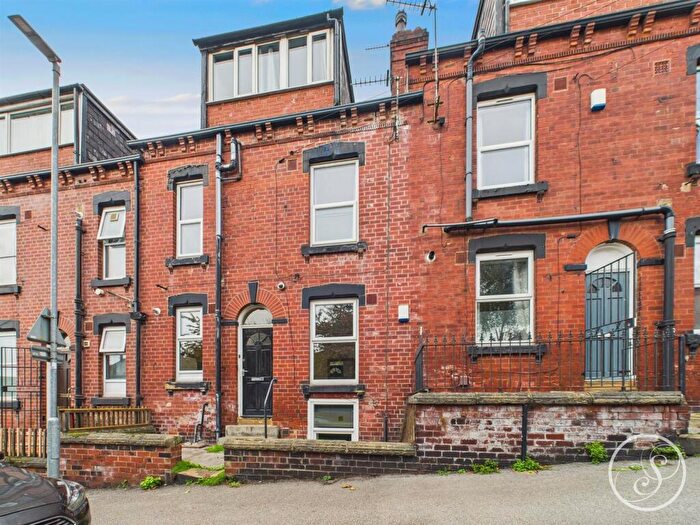 4 Bedroom Terraced House For Sale In Pennington Street, Woodhouse, Leeds, LS6