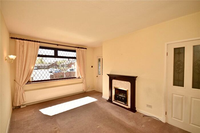 2 Bedroom Semi-Detached Bungalow For Sale In Holly Bank, Royton, Oldham, Greater Manchester, OL2