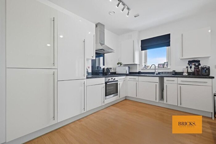 2 Bedroom Flat To Rent In Catkin House, Firwood Lane, Romford, RM3