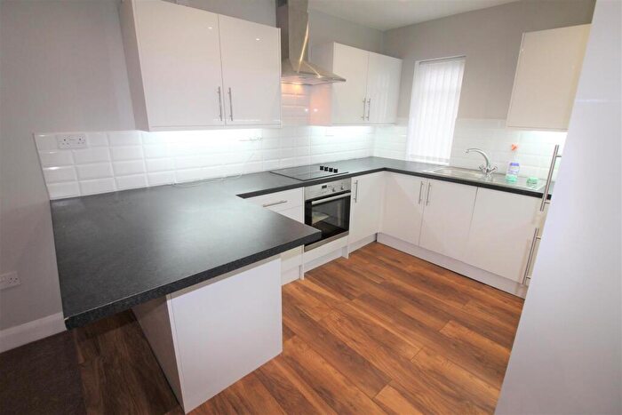 3 Bedroom House To Rent In Cyncoed Road, Cardiff, CF23