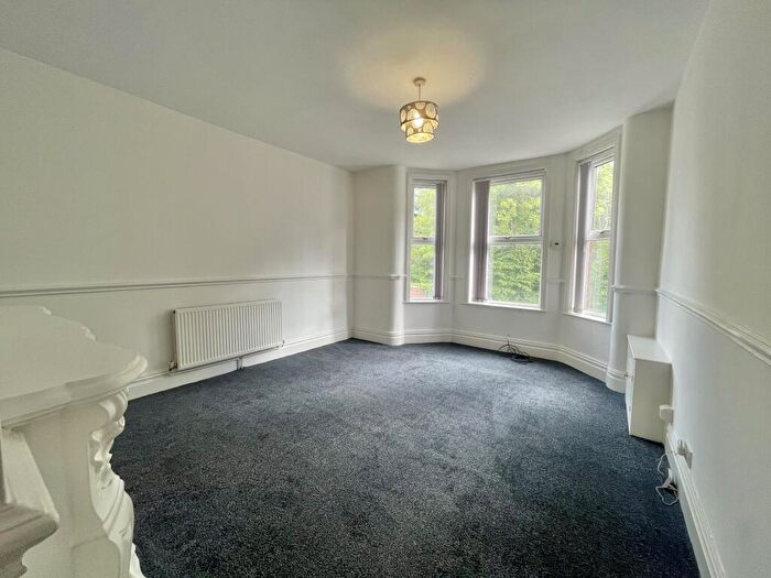 1 Bedroom Flat To Rent In Bury Old Road, Prestwich, Manchester, M25