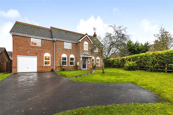 5 Bedroom Detached House For Sale In Goodwood Close, Alton, Hampshire, GU34