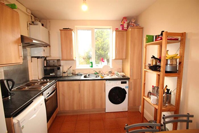 5 Bedroom Semi-Detached House To Rent In ** £pppw Excluding Bills ** Rolleston Drive, Lenton, - Uon, NG7