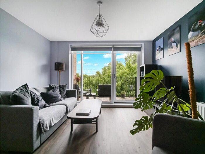 2 Bedroom Flat For Sale In Richmond Park Terrace, Glasgow, Lanarkshire, G5