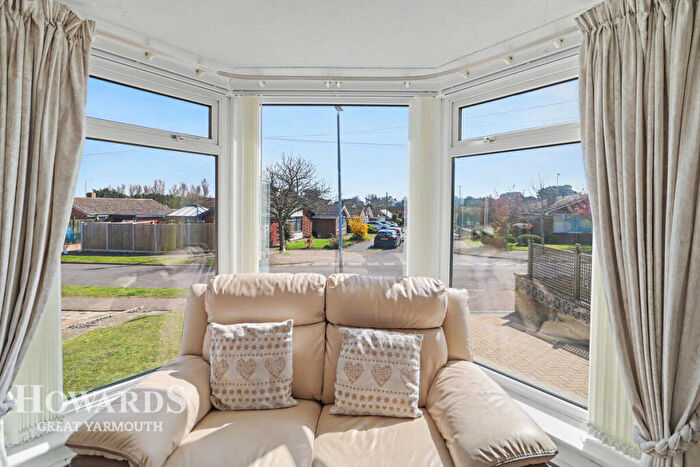 3 Bedroom Detached Bungalow For Sale In St Georges Drive, Caister-on-Sea, NR30