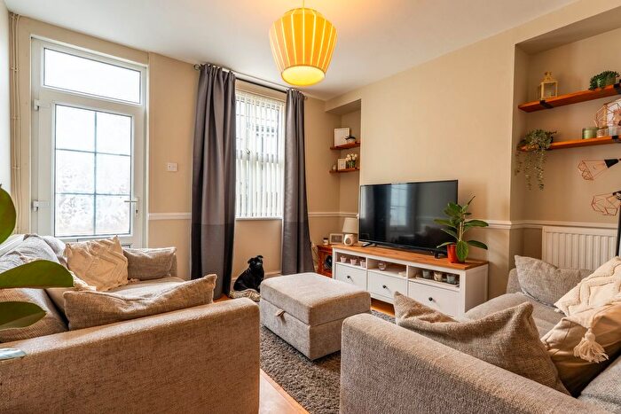 2 Bedroom Terraced House For Sale In King Street, Builth Wells, LD2