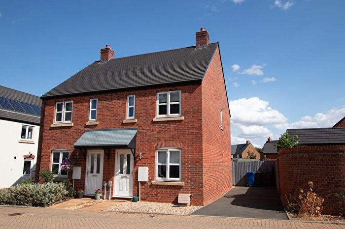 2 Bedroom Semi-Detached House For Sale In Bismore Road, Banbury, OX16