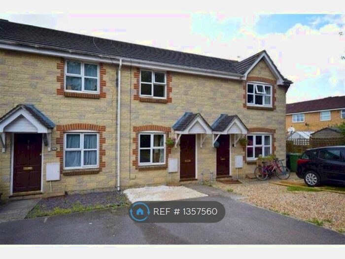 2 Bedroom Terraced House To Rent In Chepstow Close, Chippenham, SN14