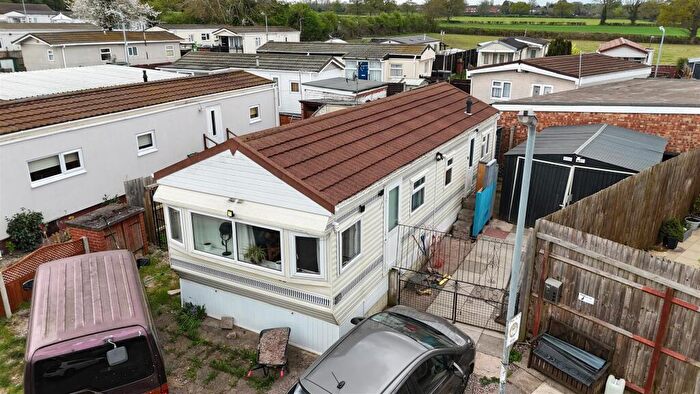 2 Bedroom Mobile Home For Sale In High View Drive, Ash Green, Coventry, CV7